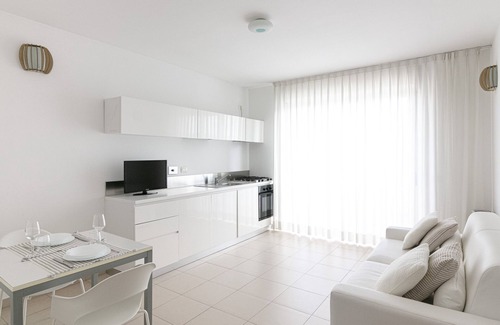 Marina di Vasto Apartment | Residenza Excelsior: Family-Friendly Oasis with Ocean Views