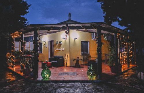 Mesagne House | Residenza.KM2: Pet & Child-Friendly Retreat with Top Ratings