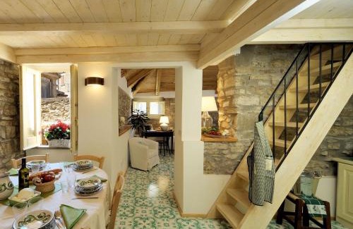 Castellabate Historic Centre Apartment | Discover Residenza Matarazzo: 4-Star Family-Friendly Retreat