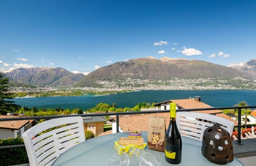 Piazzogna Apartment | Lake View Residence Miralago with Pool and Spa Amenities