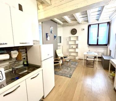 Old Town Apartment | Discover Comfort at Residenza Serena Suite - Rated 9/10!