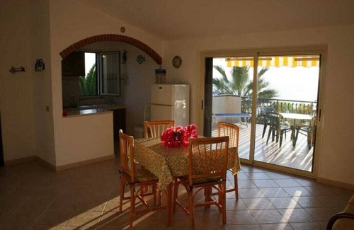 Ricadi Apartment | Family-Friendly Stay at Residenza Stefanelli with Breakfast