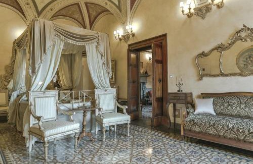 Siena Historical Center Apartment | Elegant Residenze d'Epoca Palazzo Coli Bizzarrini Retreat