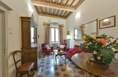 Siena Historical Center Apartment | Elegant Residenze d'Epoca Palazzo Coli Bizzarrini Retreat