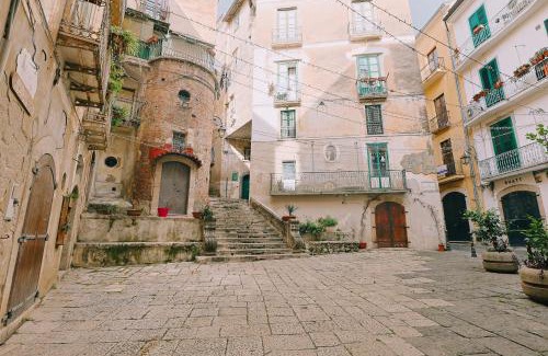 Eboli Apartment | Historic Appartamenti Vestuti: Family-Friendly Getaway