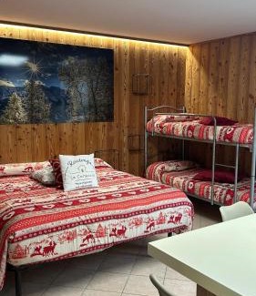Vezza d'Oglio Apartment | Cozy Residenza la Corteccia: Pet & Child Friendly Retreat
