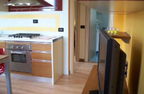 Romano d'Ezzelino Apartment | Elegant Residenziale Appartamento with Spa & Breakfast