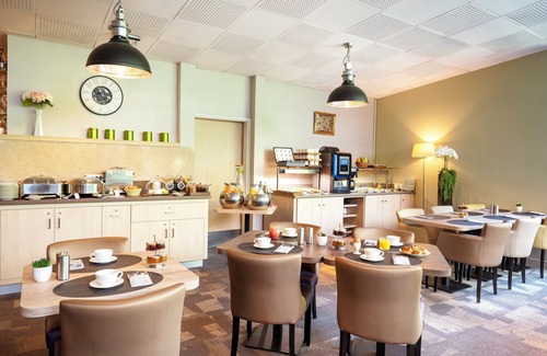 Center Apartment | Discover Residhome Aparthotel Paris Evry with Spa & Kitchen
