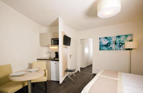 Neuilly-Plaisance Apartment | Pet-Friendly Stay at Residhome Neuilly Bords De Marne