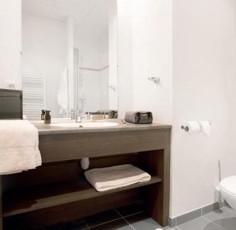 Centre Erlon Apartment | Convenient Residhome Reims Centre with Pet-Friendly Amenities