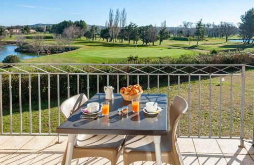 Vedene Apartment | Pet-Friendly Residhotel Golf Grand Avignon with Pool & Views