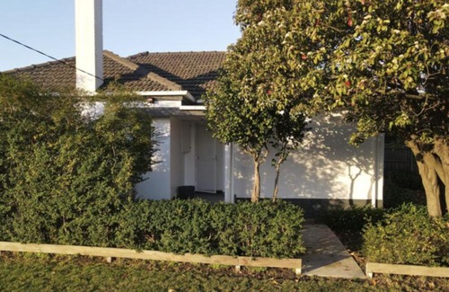 Bairnsdale House | Experience Elegance at Resonance - Guest Rated 10/10