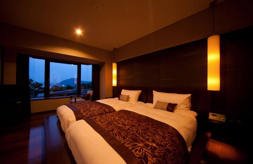 Beppu Hotel | Relax at Resorpia Beppu with Spa, Pool & Hot Tub Access