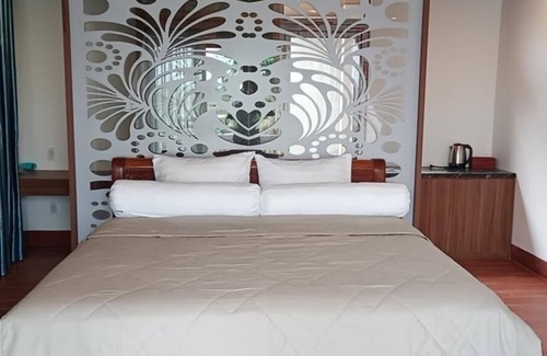 Dat Do Hotel | Discover Đá Bàng Homestay & Restaurant with Pool Access