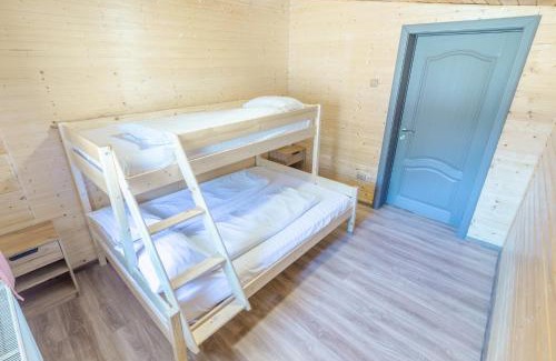 Zarnesti Ski Chalet | Relax at Resort 7 Crai - Cabana Tamas with Great Amenities
