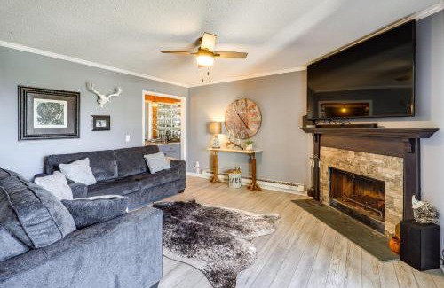 Banner Elk Apartment | Beech Mountain Condo with Pool & Hot Tub for Outdoor Lovers