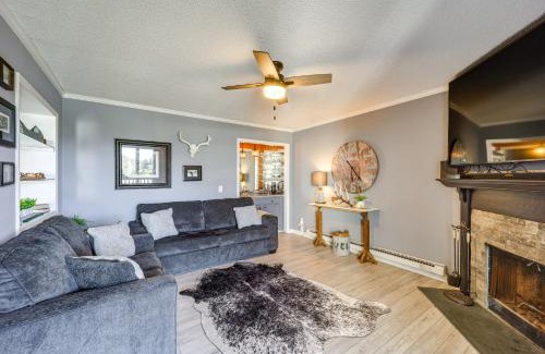 Banner Elk Apartment | Beech Mountain Condo with Pool & Hot Tub for Outdoor Lovers