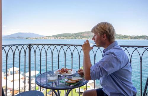 Meina Apartment | Pet-Friendly Resort Antico Verbano with Ocean View & Pool