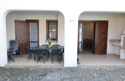 Lido di Spina Apartment | Cozy Beachside Apartment with Pool and Kitchen Amenities
