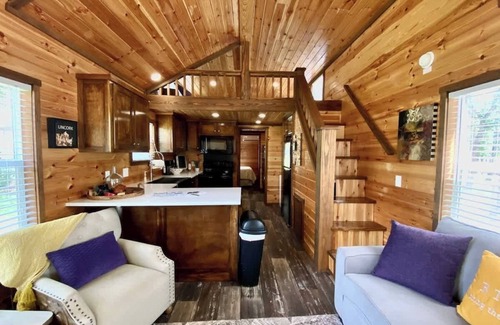 Fredericksburg House | Fredericksburg Resort Unit 8: Top Rated with Spa & Dining