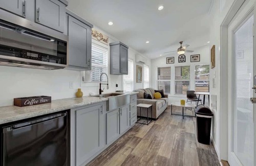 Fredericksburg House | Pet-Friendly Paradise at Resort in Fredericksburg - 10/10 Score
