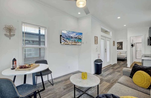 Fredericksburg House | Pet-Friendly Paradise at Resort in Fredericksburg - 10/10 Score