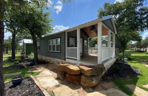 Fredericksburg House | Family-Friendly Resort at Fredericksburg with Pet Amenities