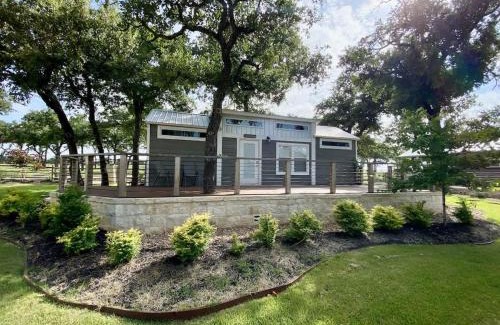 Fredericksburg House | Discover Family-Friendly Fun at Resort in Fredericksburg