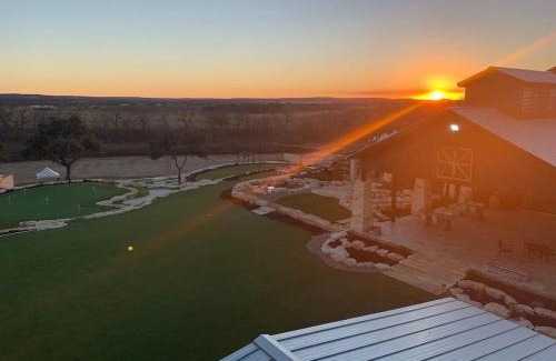Fredericksburg House | Unforgettable Family Stay at Resort in Fredericksburg