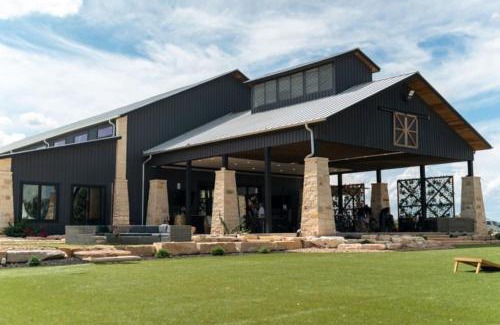 Fredericksburg House | Unforgettable Family Stay at Resort in Fredericksburg