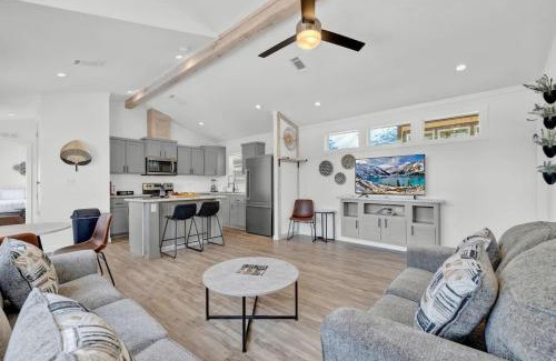 Fredericksburg House | Discover Family-Friendly Comfort at Resort in Fredericksburg