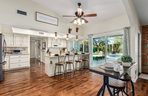 Glendale House | Private Pool Retreat Near Stadium - Guest Rated 10/10