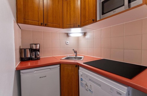 Les Orres Apartment | Resort center, 1st floor, swimming pool, sauna, balcony, tv, ski locker, 34m², Les Orres