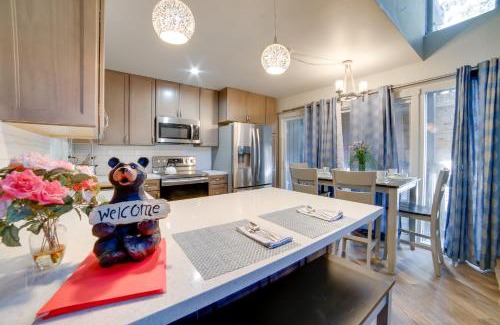 Mammoth Lakes Apartment | Cozy Resort Condo with Hot Tub & Pool, Steps from Ski Lift