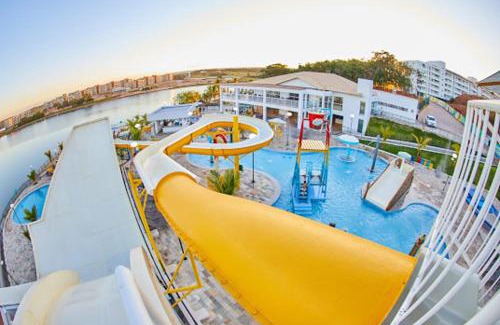 Caldas Novas Hotel | Beautiful Resort do Lago: Oceanfront with Pool & Spa