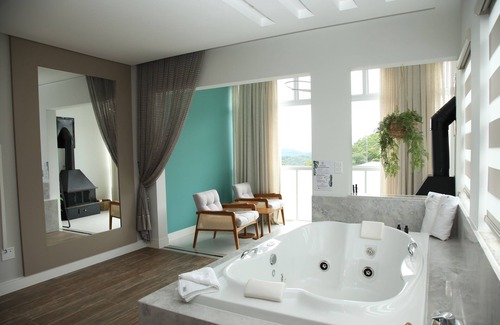 Belchior Central Resort | Experience Relaxation at Resort Ecoar with Pool and Spa