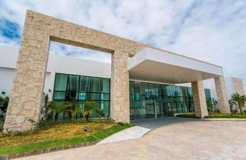 Cotovelo Apartment | Beachfront Resort in Natal RN with Pool & Ocean Views