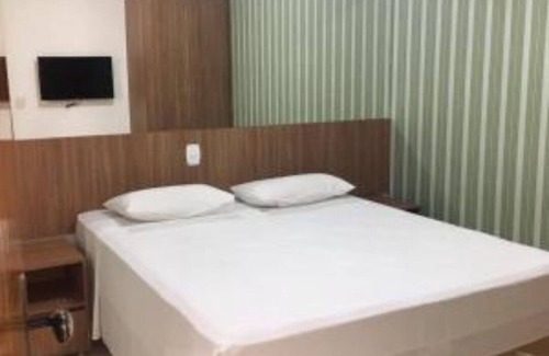 Caldas Novas Resort | Family-Friendly Resort with Pool and Complete Crockery