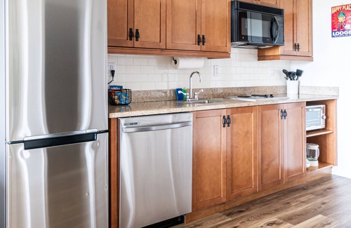 Vernon Condo | Perfect Mountain Creek Resort: Water Park, Spa & More!