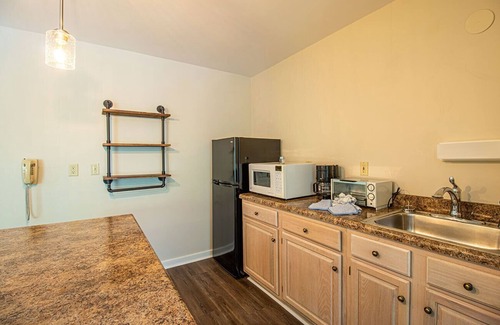 Massanutten House | Pet-Friendly Resort with Private Foosball & Relaxing Jacuzzi