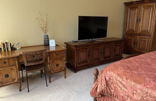 Naples Resort | Inviting Resort Home with Pool & Golf, Near Marco Beaches