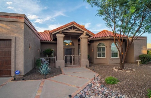 Fountain Hills House | Mountain View Resort Home with Pool and Spa Amenities