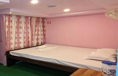 Bangaon House | Discover Resort Ichche Kuthi: Family-Friendly Retreat