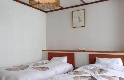 Nozawaonsen House | Family-Friendly Getaway at Resort Inn Chitose