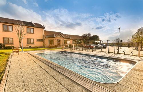 Novosedly House | Experience Pet-Friendly Comfort at Penzion Kovács