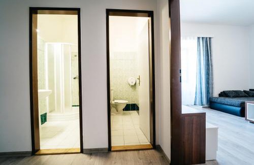 Chlum u Trebone Hotel | Pet-Friendly Ubytování Lesák with Private Beach Access