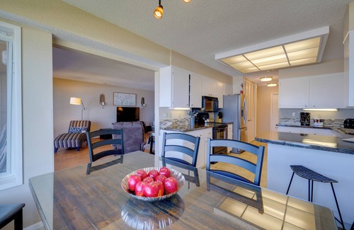 Lincoln Beach Condo | Oceanfront Resort Lincoln Condo with Pool & Spa Amenities