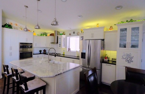 Adobe Highlands House | Resort Living: Heated Pool & Easy Access to Sports Venues