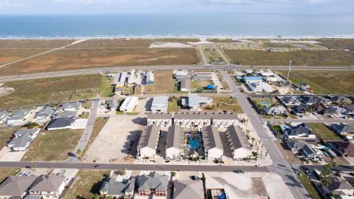 Corpus Christi House | Resort Pool 3 Bedroom - ATV Optional Sleeps 10