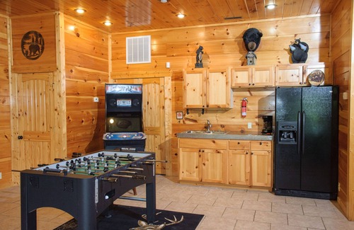 Sevierville House | Experience Unmatched Comfort with Pool, Suites & Arcade Fun